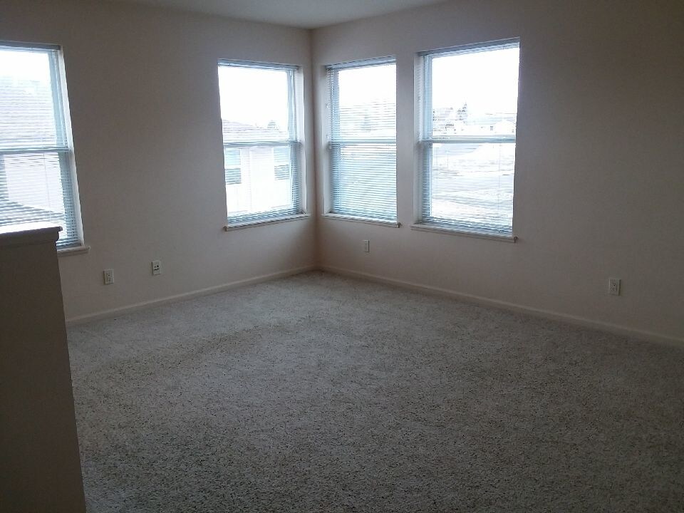 Primary Photo - 1036 Shults Dr