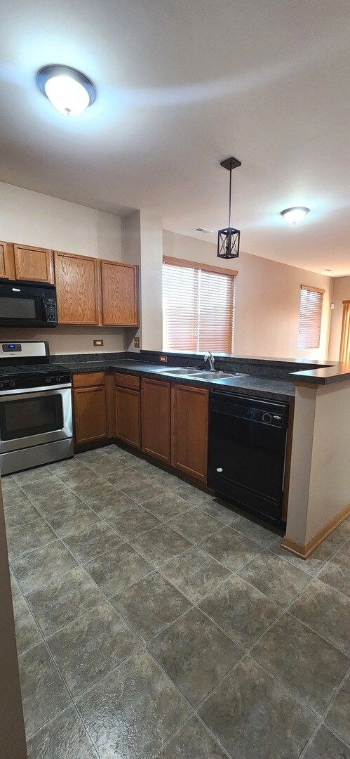 Building Photo - 1316 Kettleson Dr