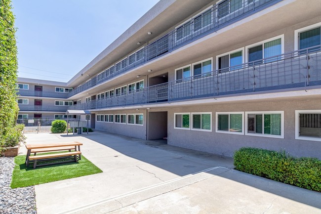 Building Photo - Garfield Apartments