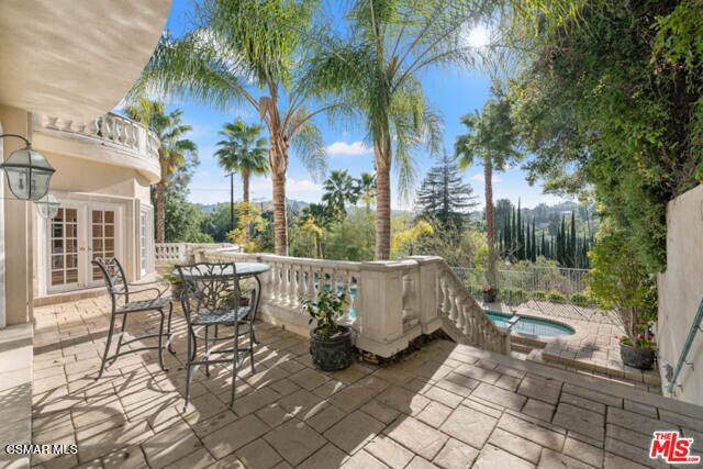 Foto del edificio - 4440 Hayvenhurst Ave