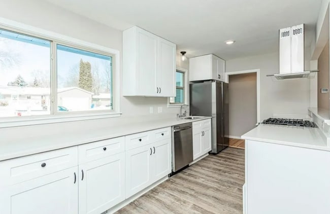 Building Photo - 2162 Aztec Ln