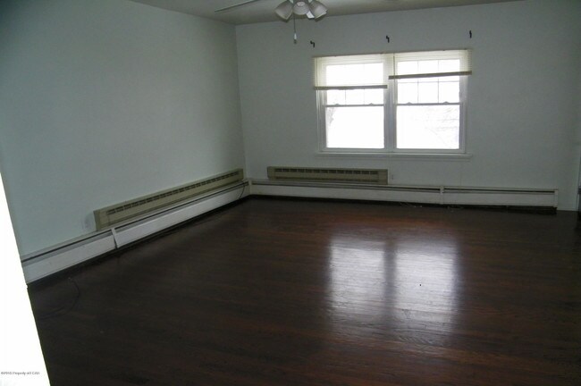 Building Photo - 10 S Dawes Ave