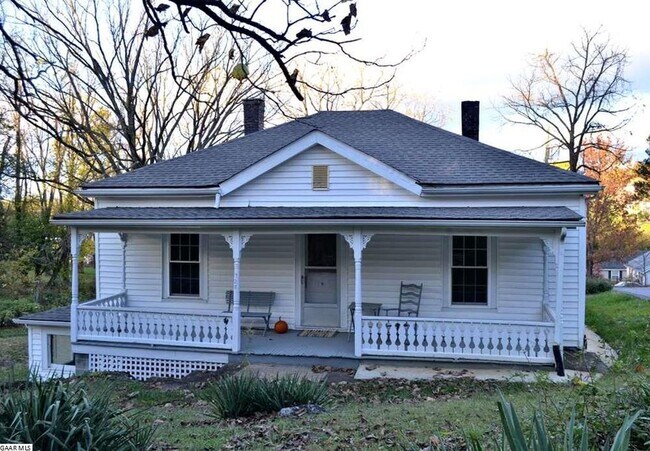 Foto del edificio - 928 Rockway St