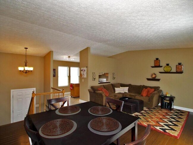 Building Photo - 2237 Green Island Dr