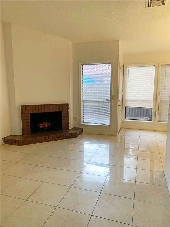 Foto del edificio - 2 Bedroom, 2 Bath Condo in Winter Park!