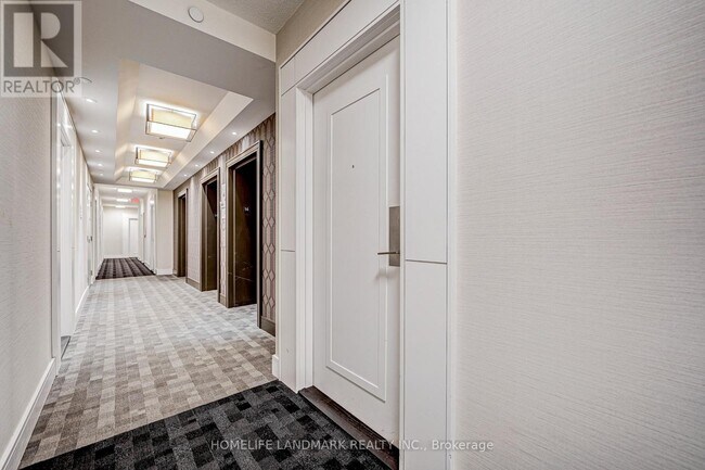 Photo du bâtiment - 9205 Yonge St