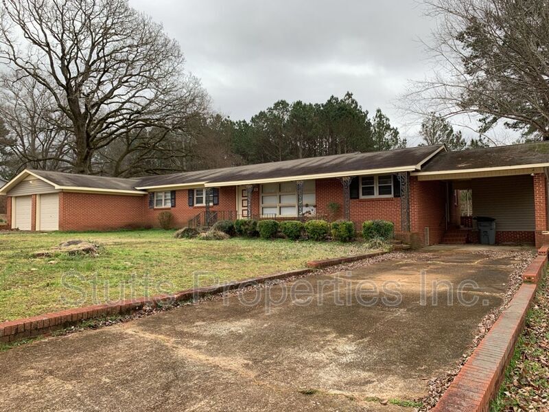 Primary Photo - 76 Underwood Dr