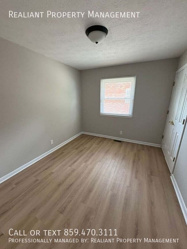 Building Photo - 2180 Winterberry Dr