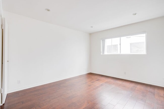 Interior Photo - Larrabee Square Apartments