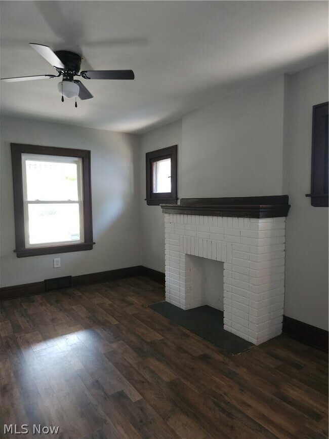 Foto del edificio - 614 Sanford Ave
