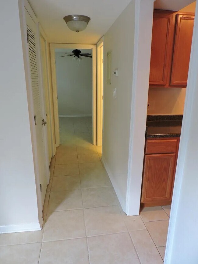 Building Photo - 507 NW 39th Rd