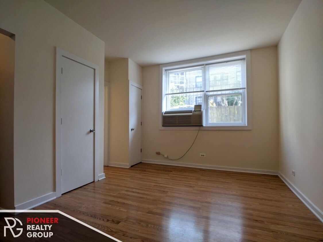Foto principal - 1848 N Humboldt Blvd