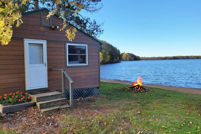 Foto del edificio - 40552 Mary Lake Rd