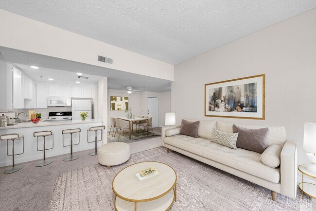 Interior Photo - Diplomat Apartments