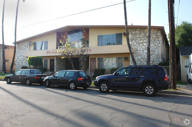 Building Photo - Weddington Square