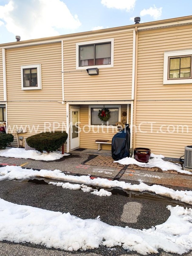 Primary Photo - 2 bedroom in Derby CT 06418