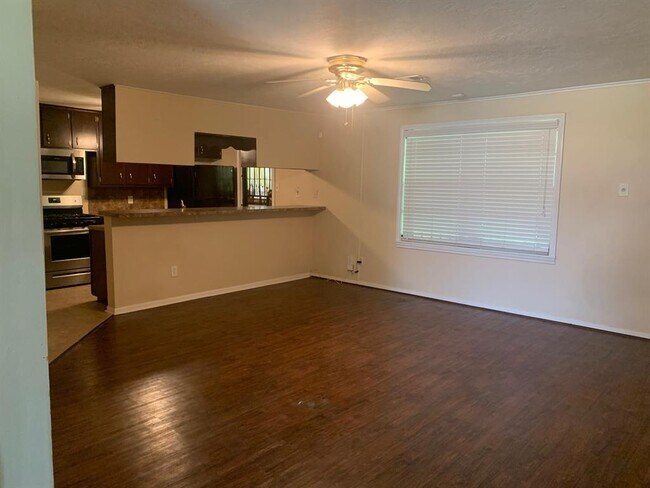 Building Photo - 6751 Ridgeway Dr