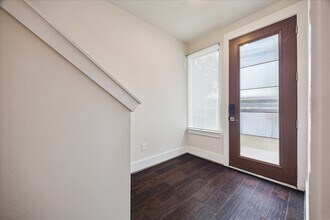 Building Photo - 2401 Crawford St