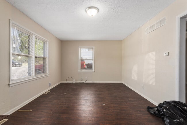 Foto del edificio - 9711 E 18th St S