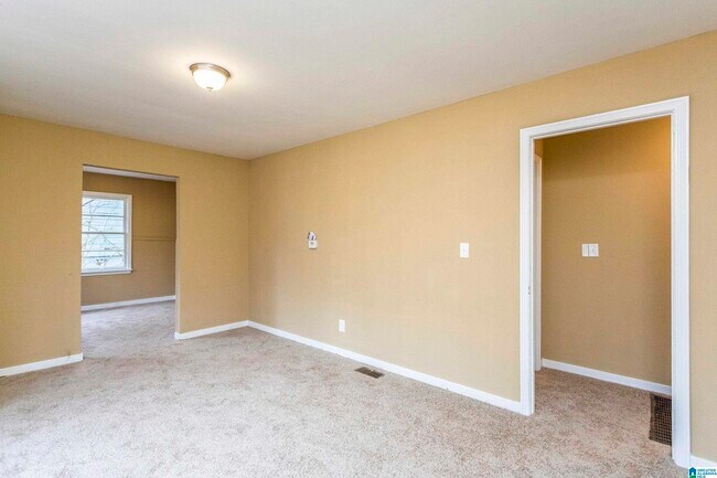 Foto del edificio - 1328 5th Pl NW