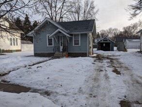 Building Photo - 521 Ann St SE