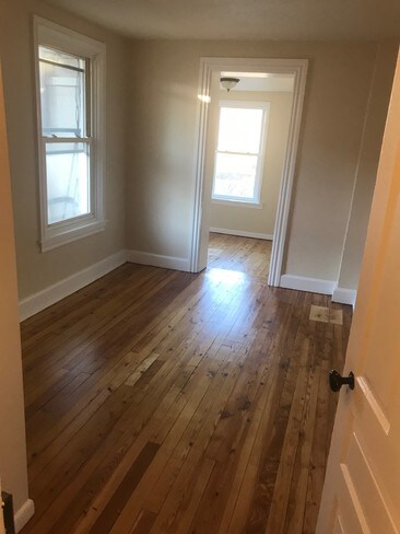 Foto del edificio - 341 E Louther St