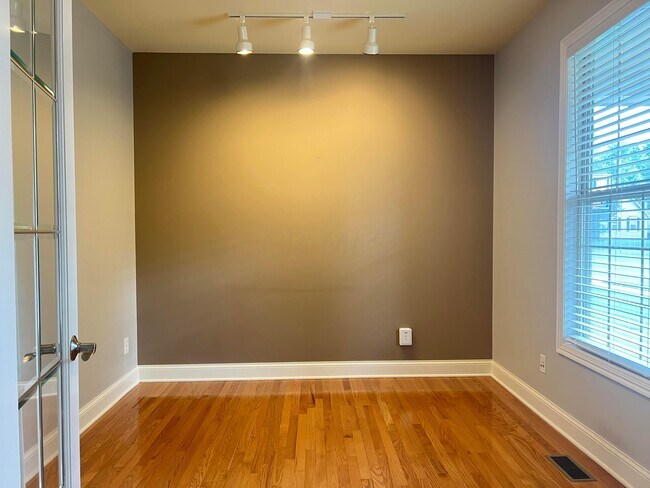 Building Photo - 6785 Margarum Bend