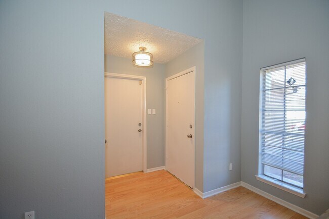 Building Photo - 22819 Capitol Landing Ln