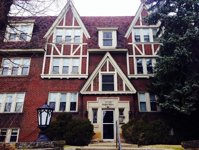 beautiful front of building - 2720 Shady Ave