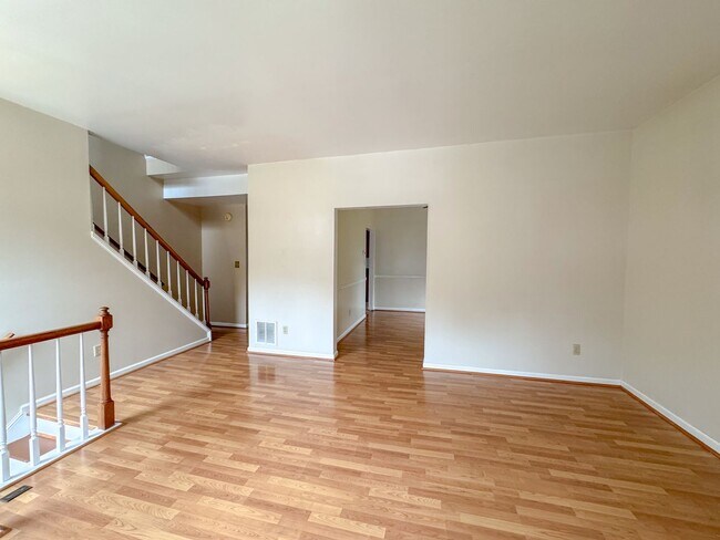 Foto del edificio - 3Bed/2.5Bath Townhouse
