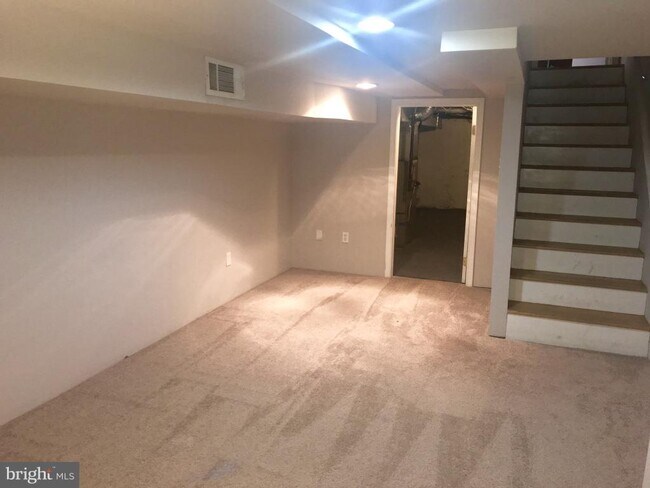 Foto del edificio - 2700 E Fairmount Ave