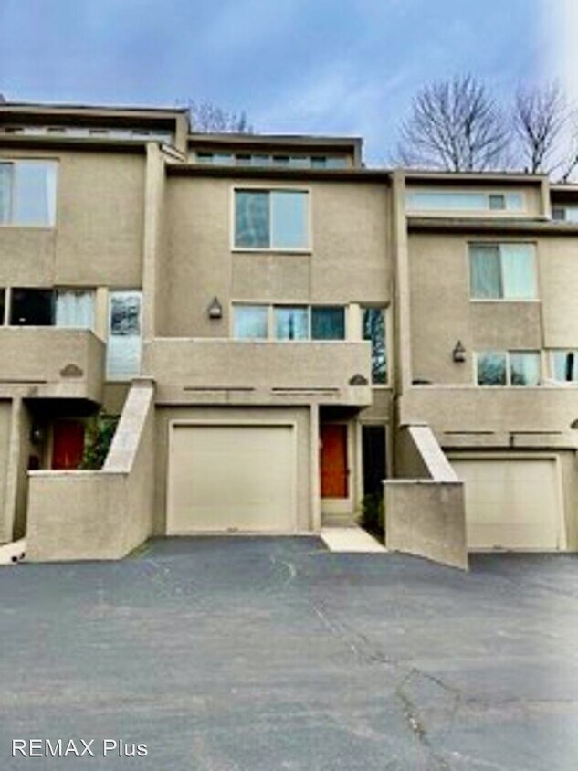 Primary Photo - 3 br, 2.5 bath House - 519 Saint Davids Rd