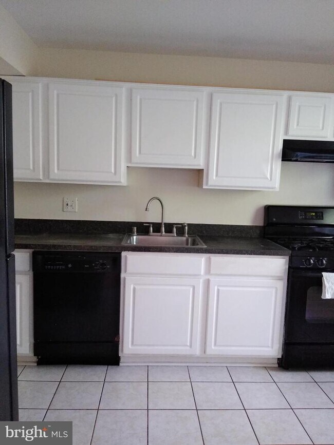 Building Photo - 8509 Imperial Dr