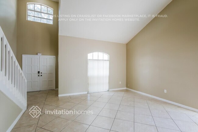 Foto del edificio - 8229 NW 199th Terrace