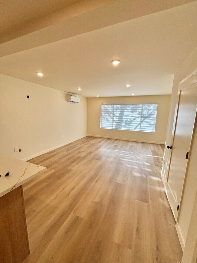 Foto del edificio - 2050 Meridian Ave