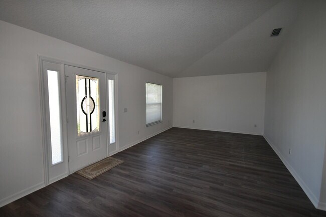 Foto del edificio - 2547 SW Kenilworth St