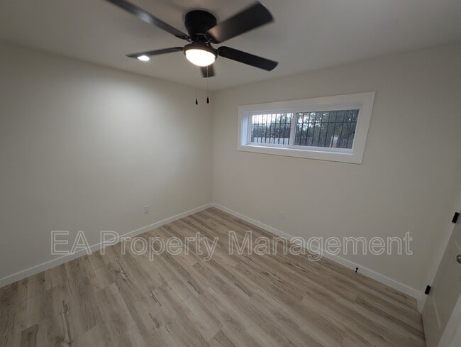 Building Photo - 443 Trumbull Ave SE