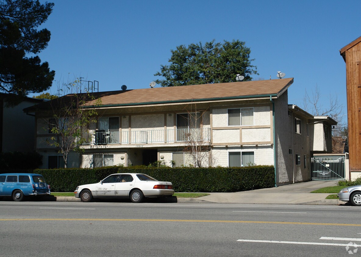 Building Photo - 12217 Riverside Dr