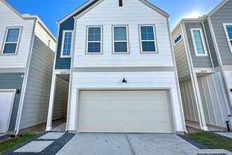 Building Photo - 2054 Johanna Crk Dr