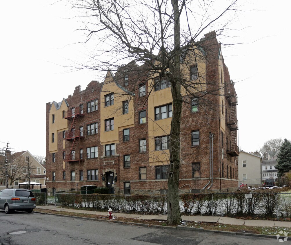 100 Brookside Ave, Mount Vernon, NY 10553 Apartments in Mount Vernon
