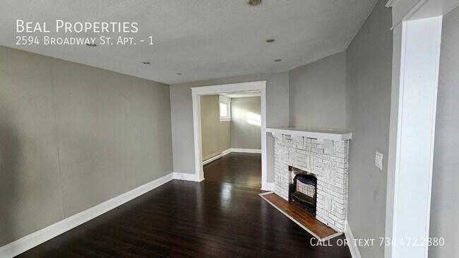 Foto del edificio - 2594 Broadway St