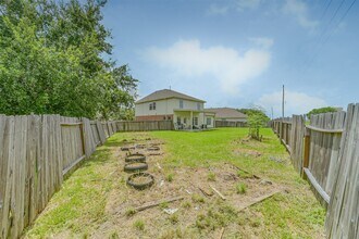 Building Photo - 7102 Calix Ln