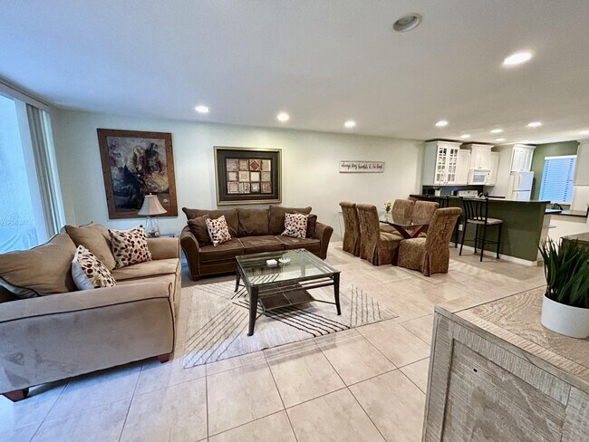 Foto del edificio - 4801 Esedra Ct