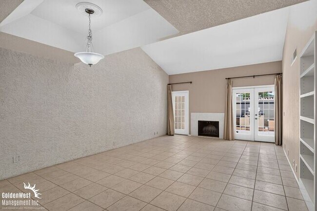 Foto del edificio - Beautiful 2Bdm 2Ba Home Located in the Biltmore Area!
