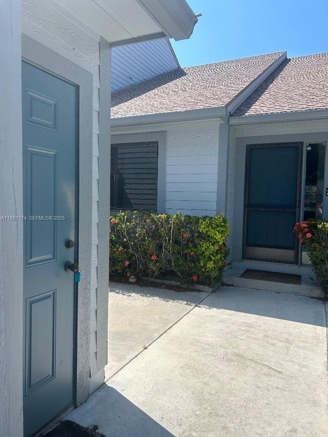 Building Photo - 6114 SE Georgetown Pl