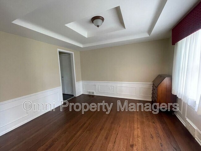 Building Photo - 31245 Bretz Dr