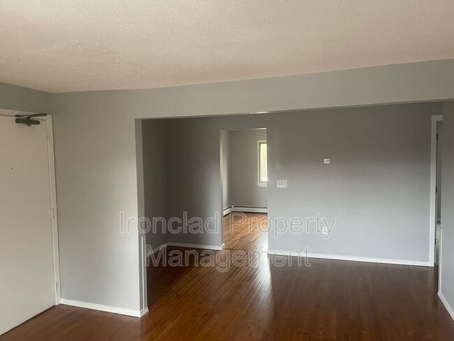 Building Photo - 818-826 Pine Street