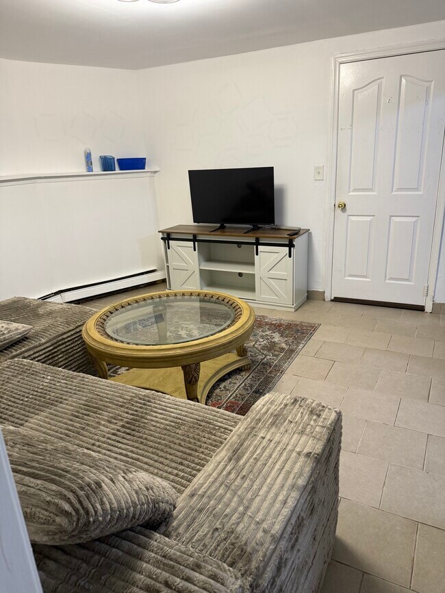 Foto del edificio - 358 Victory Blvd