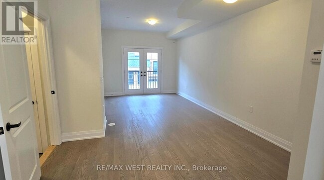 Building Photo - 35 Marret Ln