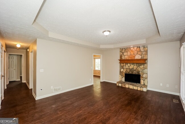 Building Photo - 165 Willow Shoals Dr